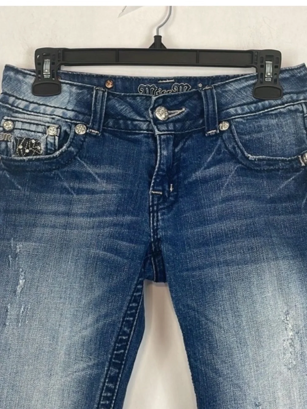 Miss Me Women’s Blue Denim Capri Jeans Low Rise Embellished Flap Pocket Size 27.